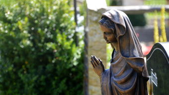 爱游戏娱乐平台-世界击剑大奖赛中国队包揽女子团体金银，世界击剑冠军